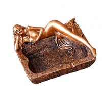 Cendrier original femme allongée doré