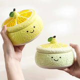 Cendrier citron givré et un fumeur