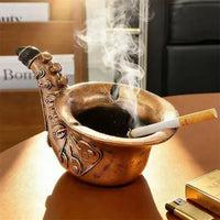 Cendrier saxophone et cigarette